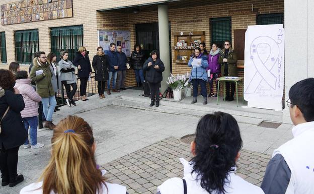 Carbajosa Muestra En La Calle Su Rechazo A La Violencia De G Nero El